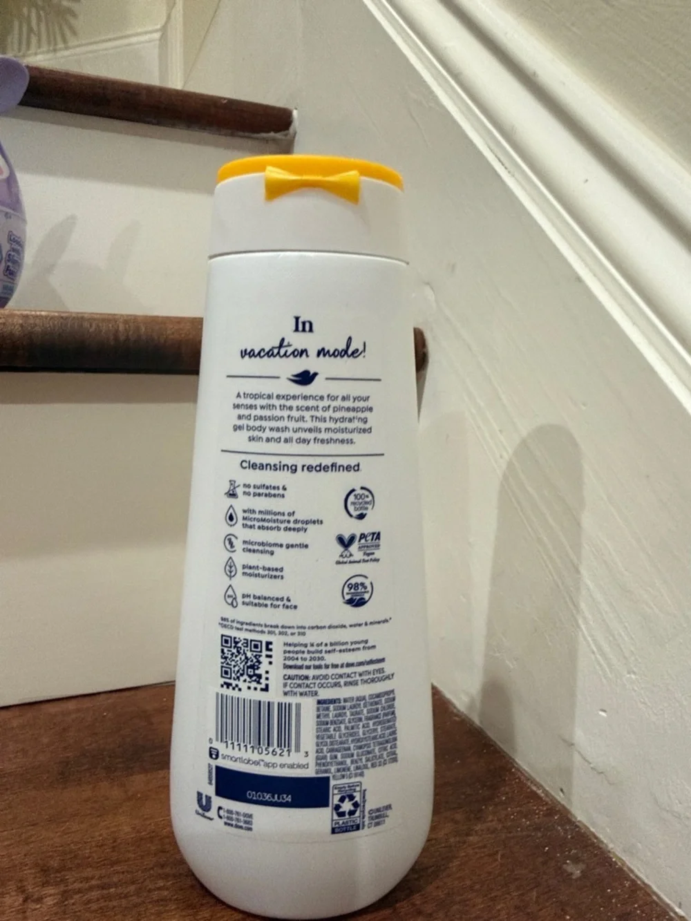 NWT Dove Pineapple Passion Fruit Limited Edition Body Wash
